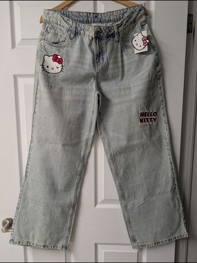 NWT Hello Kitty High-Rise Wide Leg Jeans - Light Wash Denim - Size 8